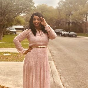 Meet your Posher, Nora